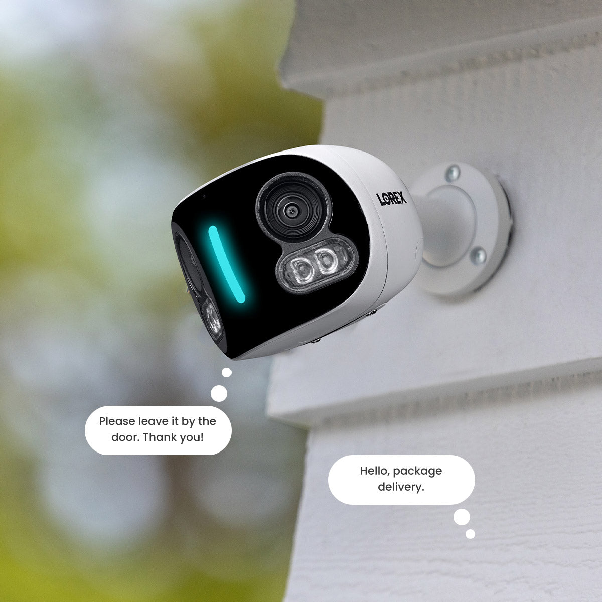 Lorex 4K Dual Lens Wi-Fi Security Camera with Smart Security Lighting - Open Box